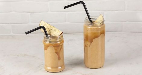 Smoothie με μήλο και καραμέλα