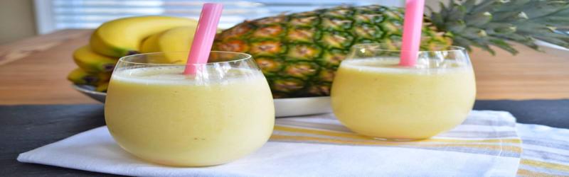 Smoothie για επίπεδη κοιλιά με ανανά μαϊντανό και ginger