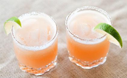 Pink grapefruit margarita