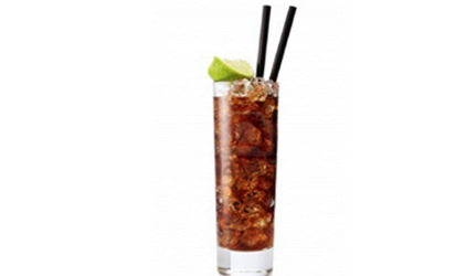 Cuba libre cocktail