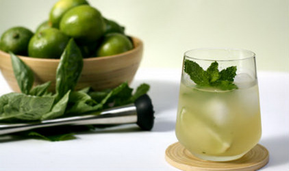 Dark rum mojito cocktail