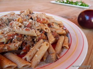 Πένες με μελιτζάνες και καρύδια - Penne with eggplant walnut sauce