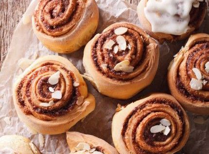 Cinnamon rolls ολικής με μπαχαρένιο γλάσο