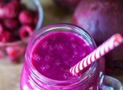 Smoothie παντζάρι σέλερι βατόμουρα