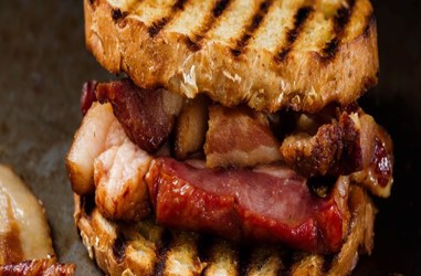 Σάντουιτς Bacon Butty