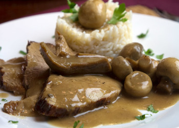 Νουά με Μανιτάρια al Caruso
            