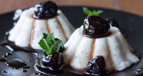 Πανακότα με γιαούρτι και ξινόγαλο