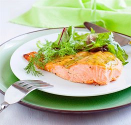 Ψητός σολομός με μουστάρδα μέλι