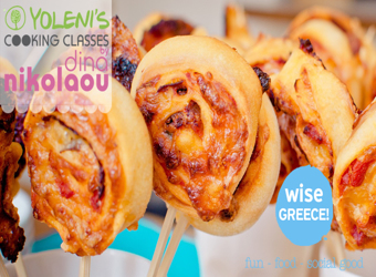 ΠΙΤΣΑ ΧΑΡΟΥΠΙΟΥ ΜΕ ΛΟΥΚΑΝΙΚΟ και ΣΠΑΝΑΚΙ