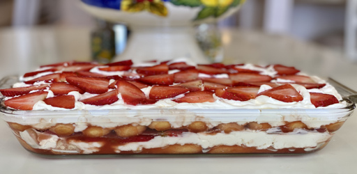 Γλυκό Φράουλα τυραμισου χωρίς ψήσιμο