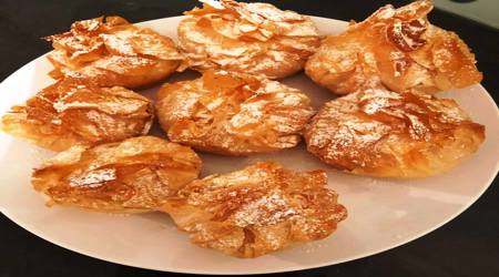 Πουγκάκια με φύλλο και μια μεταξένια κρέμα