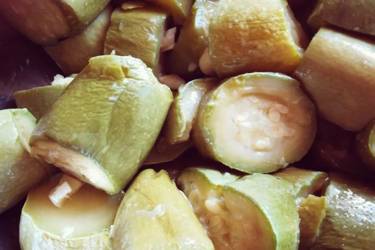 Κολοκυθάκια σαλάτα
