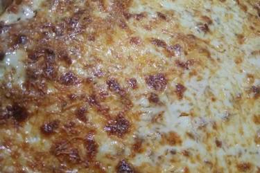 Μακαρόνια με κιμά και κρέμα γάλακτος στον φούρνο
