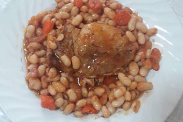 Φασόλια με χοιρινό στο φούρνο
