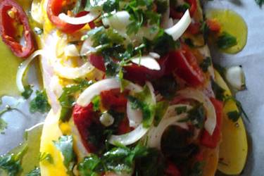 Ψάρι με λαχανικά στην λαδόκολλα
