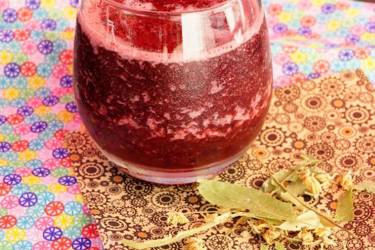 Smoothie με κεράσια και τίλιο
