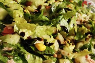 Τονοσαλάτα με κρέμα βαλσάμικο
