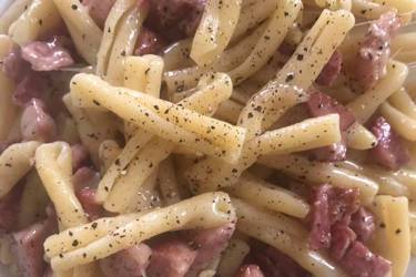 Ζυμαρικά με σύγκλινο Μάνης και μετσοβόνε
