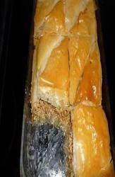 Μπακλαβάς με ταχίνι και καρύδι