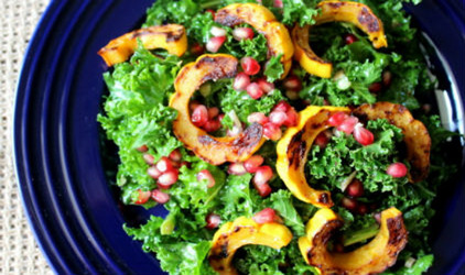 Σαλάτα με κολοκύθα λαχανίδα και σπόρους ροδιού