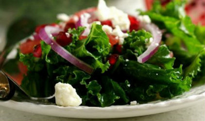 Σαλάτα με μαρούλι κρεμμύδι και γκρέιπφρουτ