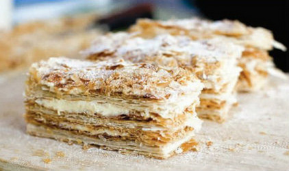 Γλυκό με σφολιατίνια και Κρέμα Μιλφέιγ ΓΙΩΤΗΣ