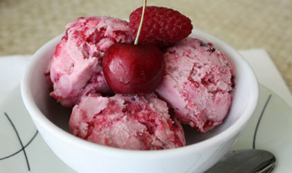 Σορμπέ γιαούρτι με κεράσι