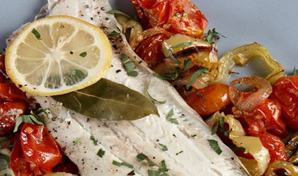 Γλώσσα φιλέτο στο φούρνο με πομοντόρια