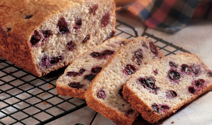 Ψωμί με μπανάνα και μύρτιλλα