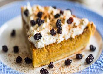 Γλυκιά κολοκυθόπιτα με φύλλο τάρτας και λευκή κρέμα		