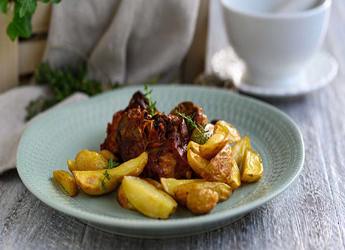 Κατσικάκι με πελτέ και μουστάρδα στην λαδόκολλα 		