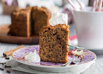 Κέικ καρότου με κρέμα αρωματισμένη με μαχλέπι		