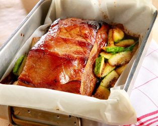 Πανσέτα στην γάστρα μαριναρισμένη με Βαλσαμικό Ξίδι με Μέλι και κολοκυθάκια