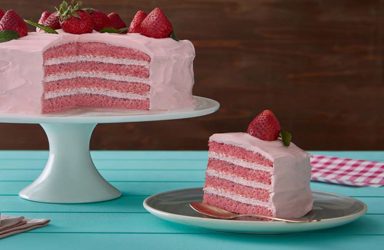Ροζ τούρτα φράουλα