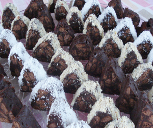 Πυραμιδάκια μωσαϊκού με κάστανο
					