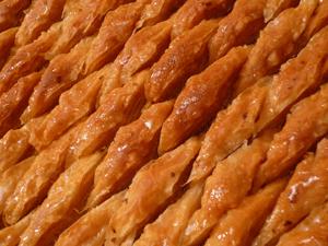 Μπακλαβάς Κύμης
                  