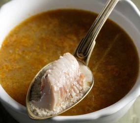 Γκαρούφα και σαλτσιστό