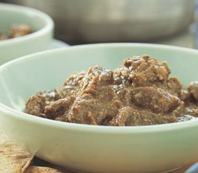 Αρνί με γιαούρτι, τζίντζερ και κάσιους