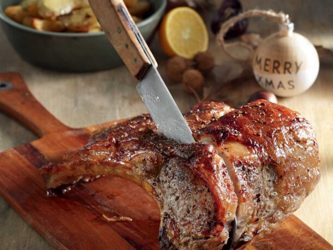 Χοιρινό καρέ με γλάσο πετιμεζιού