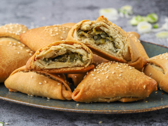 Κρεμμυδοπιτάκια