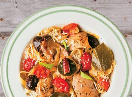Κοτόπουλο α λα πουτανέσκα με ταλιατέλες