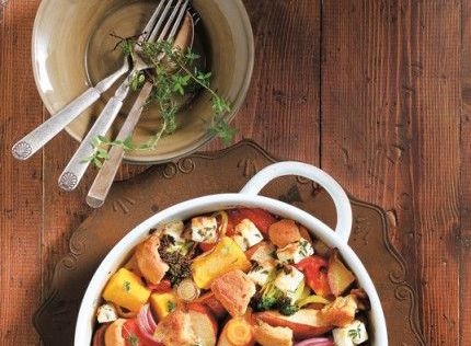 Φθινοπωρινό τουρλού λαχανικών με μήλα και φέτα