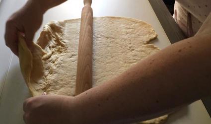 Βασική ζύμη πίτσας η πιο εύκολη συνταγή