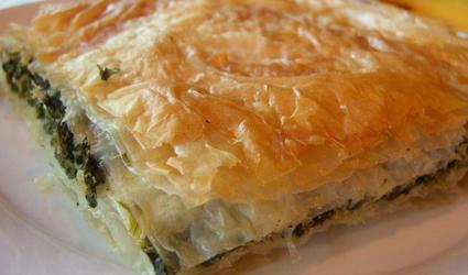 Η σπανακόπιτα με ρύζι και σταφίδα που θα σας ξετρελάνει