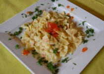 Φαρφάλες με σολομό και μπρικ