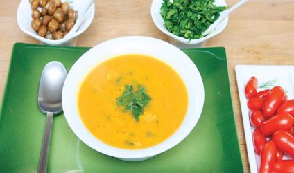 Σούπα με γαρίδες και σολομό