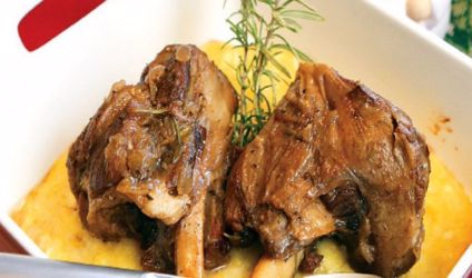 Αρνάκι με κουμανδαρία και μυρωδικά