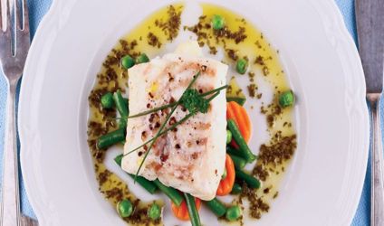 Φιλέτο µπακαλιάρου µε σοτέ λαχανικά