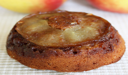 Μάφιν ανάστροφα με μήλα και μέλι