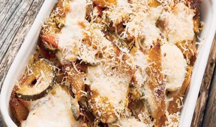 Πένες ολικής µε κολοκυθάκια στο φούρνο